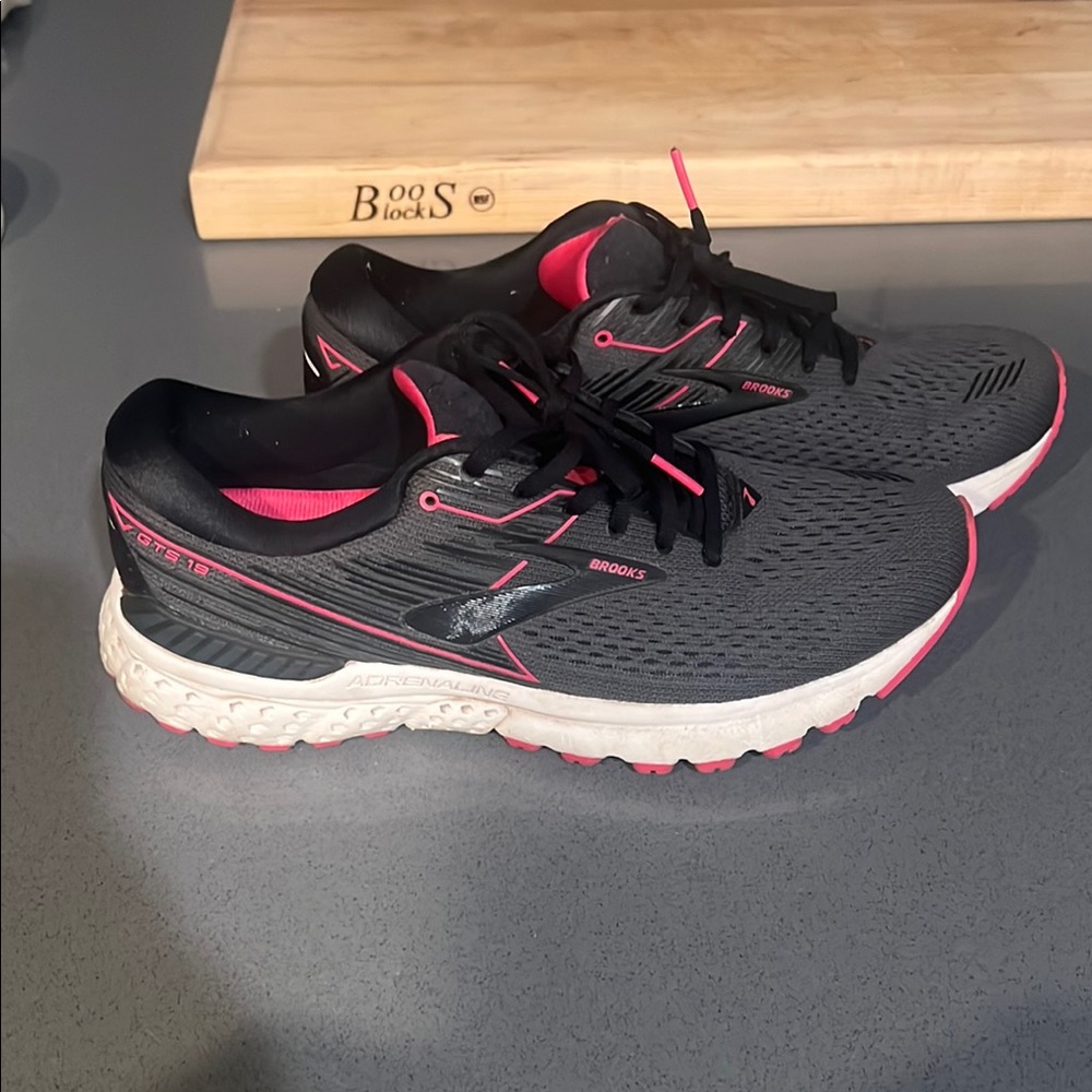 Brooks Size 11 Adrenaline GTS 19 Women's Black and Pink Running Shoes